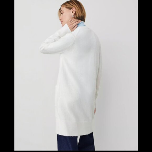 ANN TAYLOR WEEKEND COLLECTION WINTER WHITE BRUSHED LONG V NECK CARDIGAN SWEATER - Picture 3 of 7